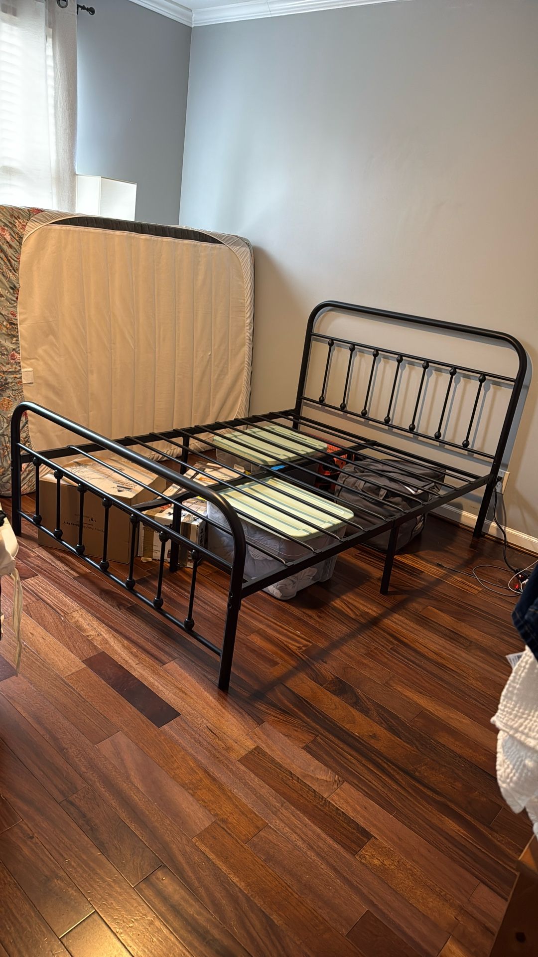 Full/queen Bed frame 