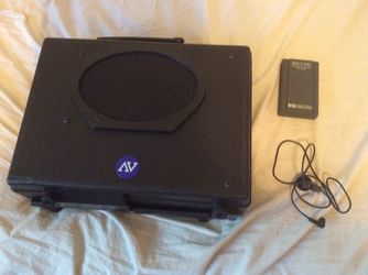 Amplivox portable PA system with wireless lapel mic