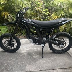2023 Sur-Ron Ultra Bee
