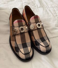 Burberry   Loafers