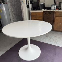 Modway Lippa White Round Table Dining Table