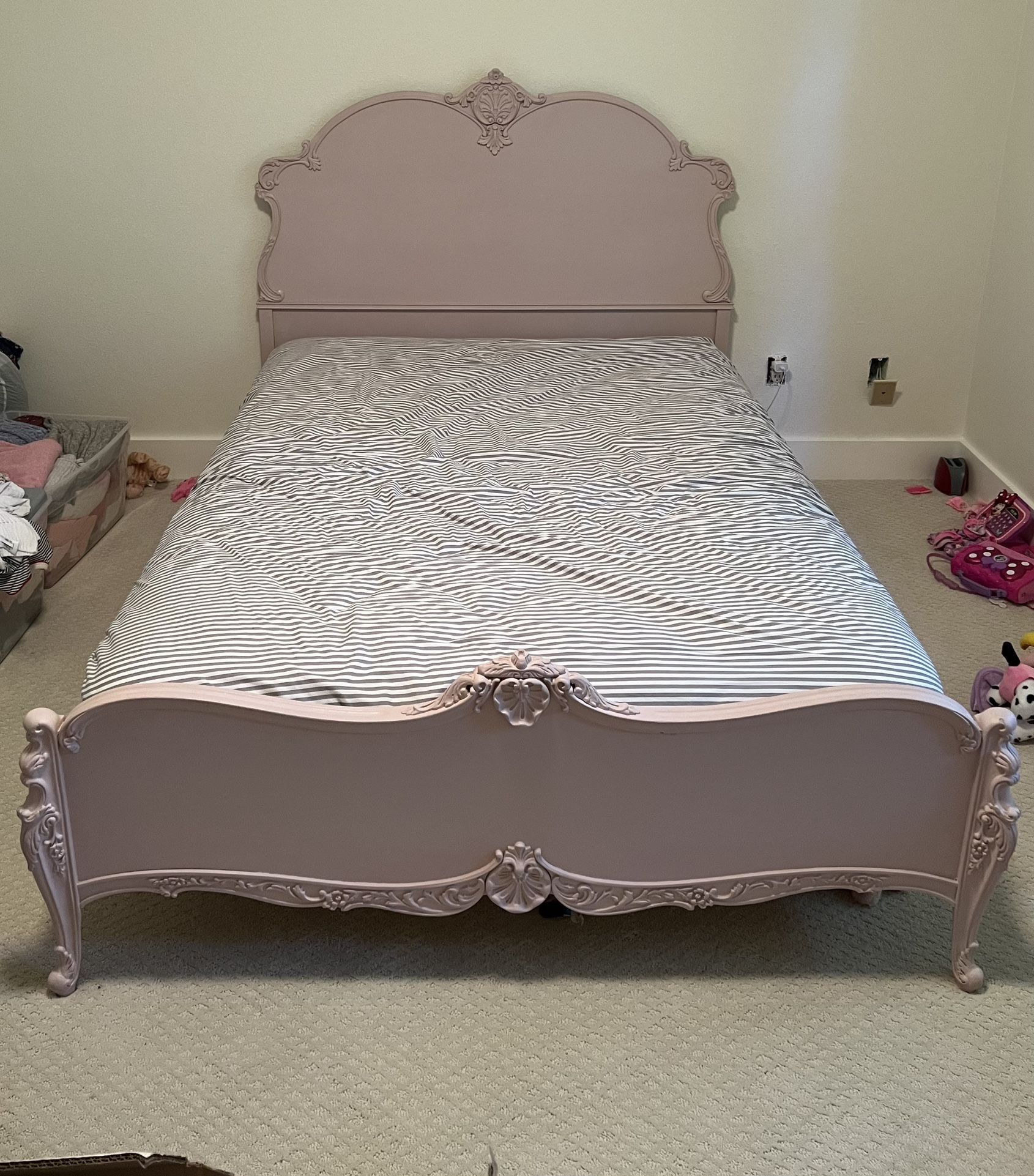 Full Size Bed