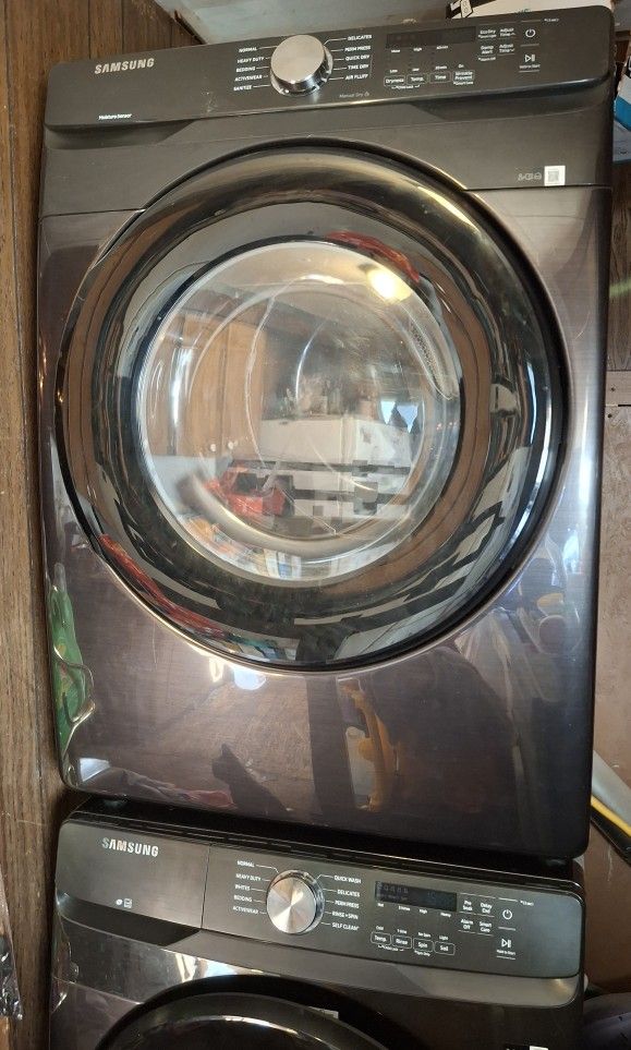 Samsung Stackable Washer GAS dryer