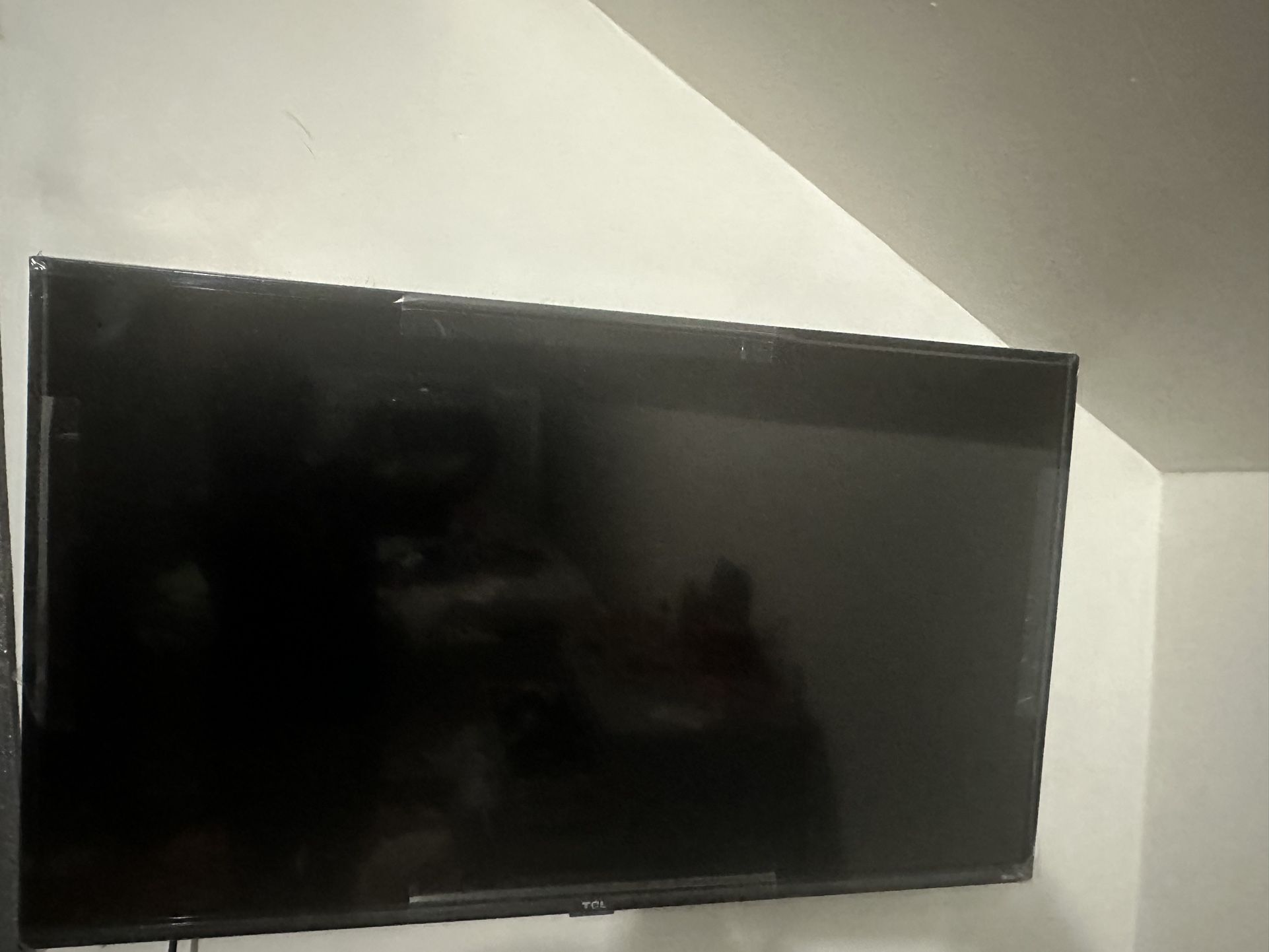 40 Inch TCL TV