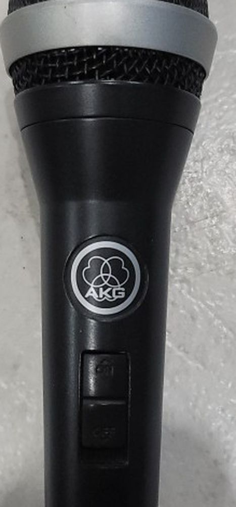 AKG D5 Professional Dynamic Microphone