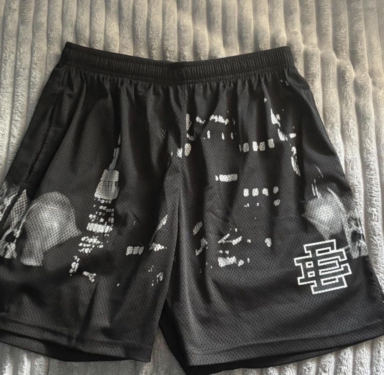Eric Emanuel Shorts - Black L
