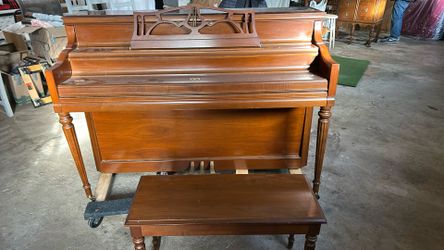 Free Piano And Bench