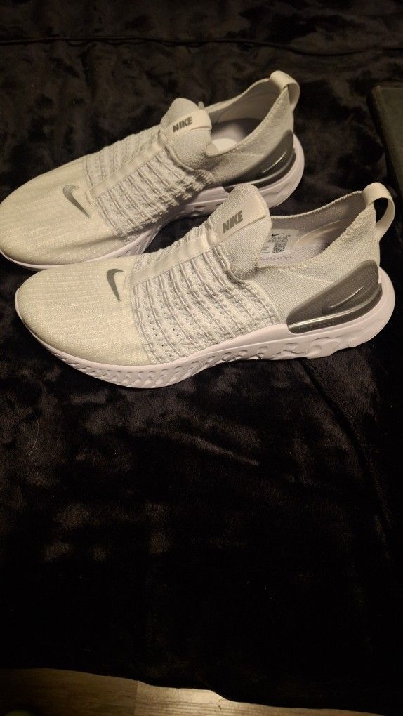 Nike Women's Phantoms