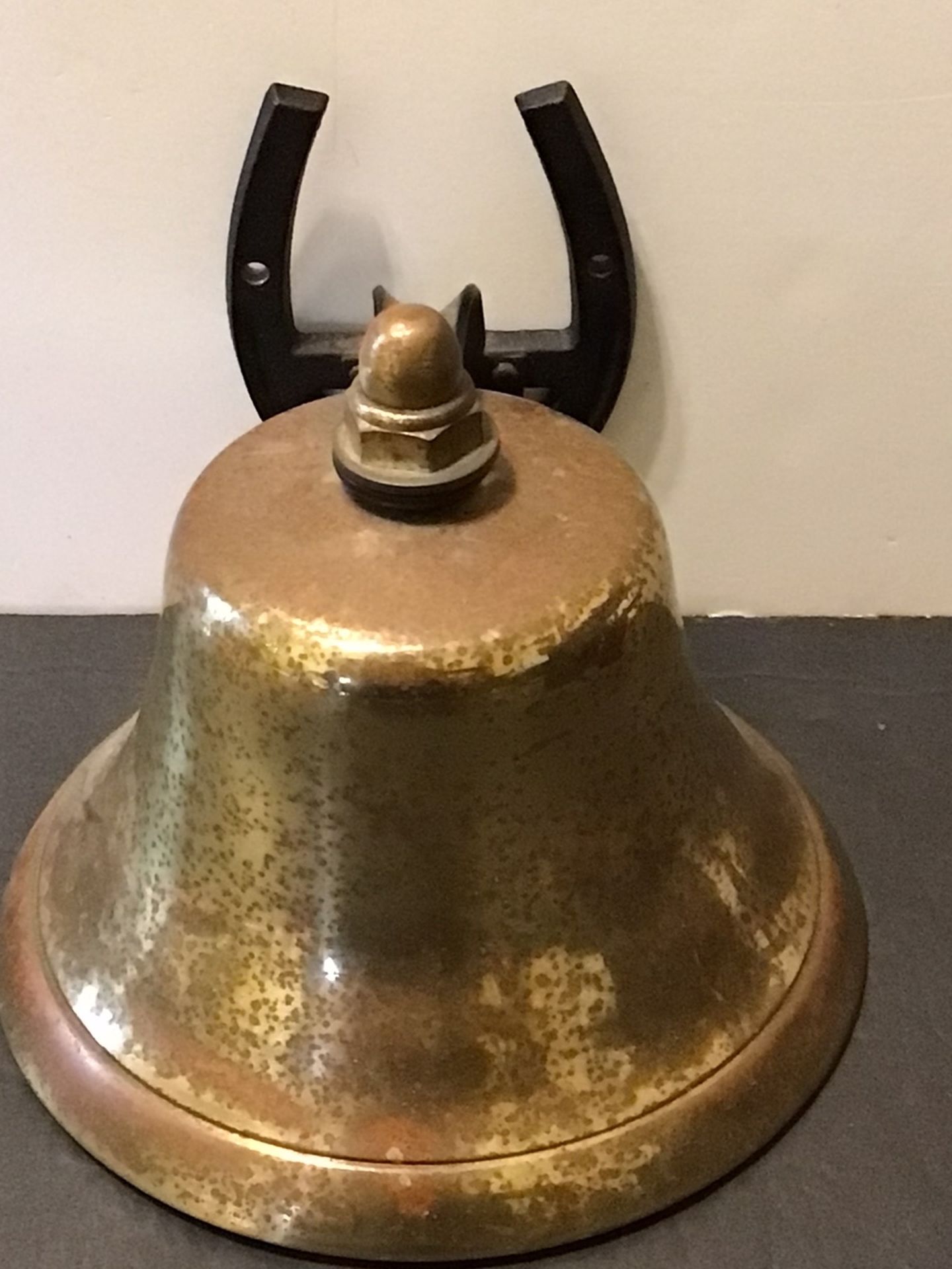 Vintage 6in Wall Mountable Bell W/Horseshoe Bracket