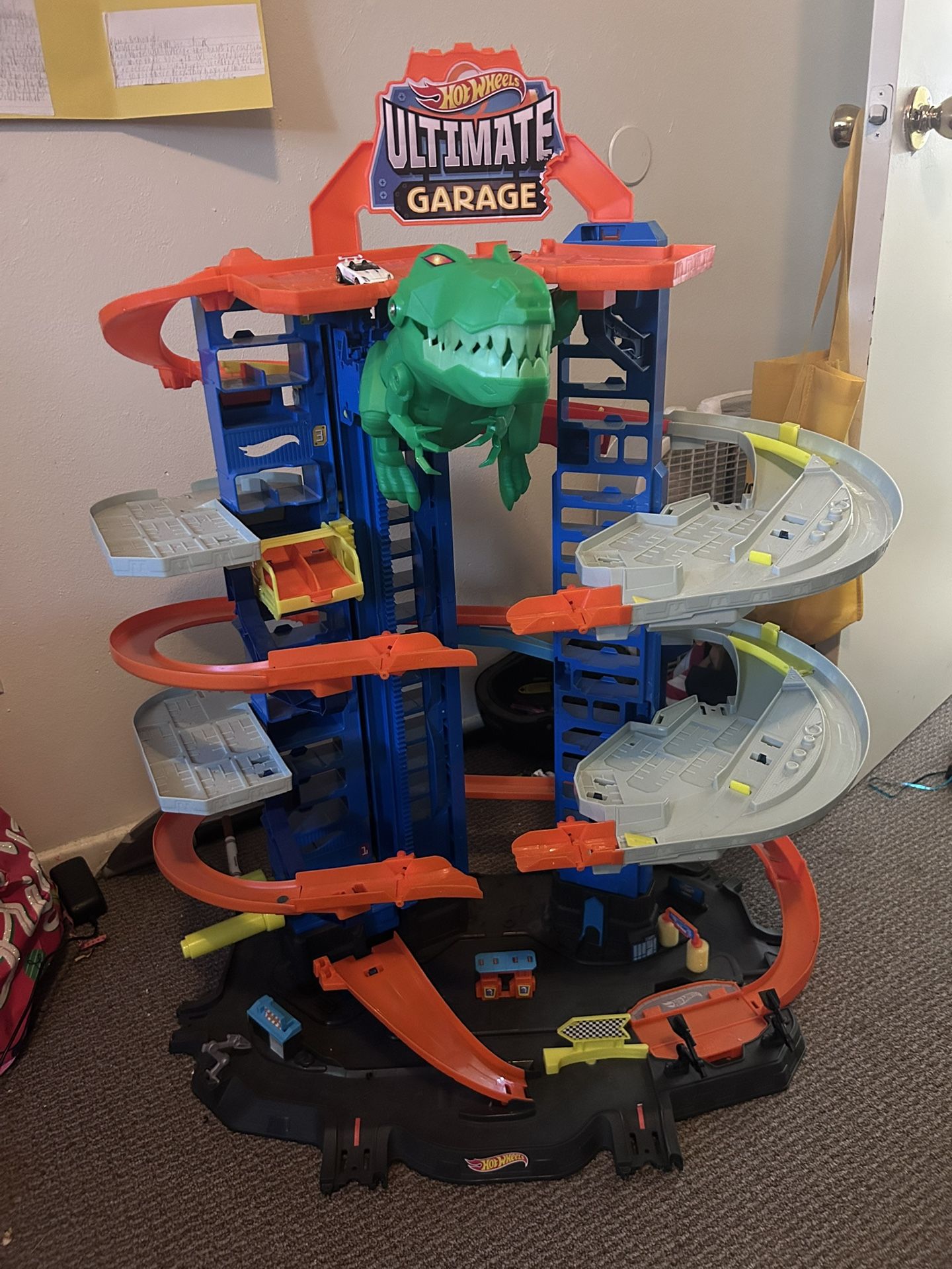 Hot Wheels T Rex Ultimate Garage