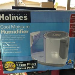 Holmes Cool Moisture Humidifier $30.00
