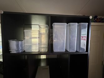 10 Containers With Seal Tight Lids