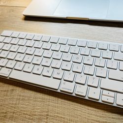 Apple Magic Keyboard