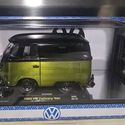 M2  VW 1:24 WM Exclusive 1960 Volkswagen Delivery Van SUPER CHASE