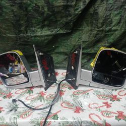 2008-25 Chevy Express 1500, 2500, 3500 L&R Mirror Regular