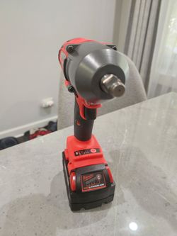 Impact wrench 1/2  new with battery