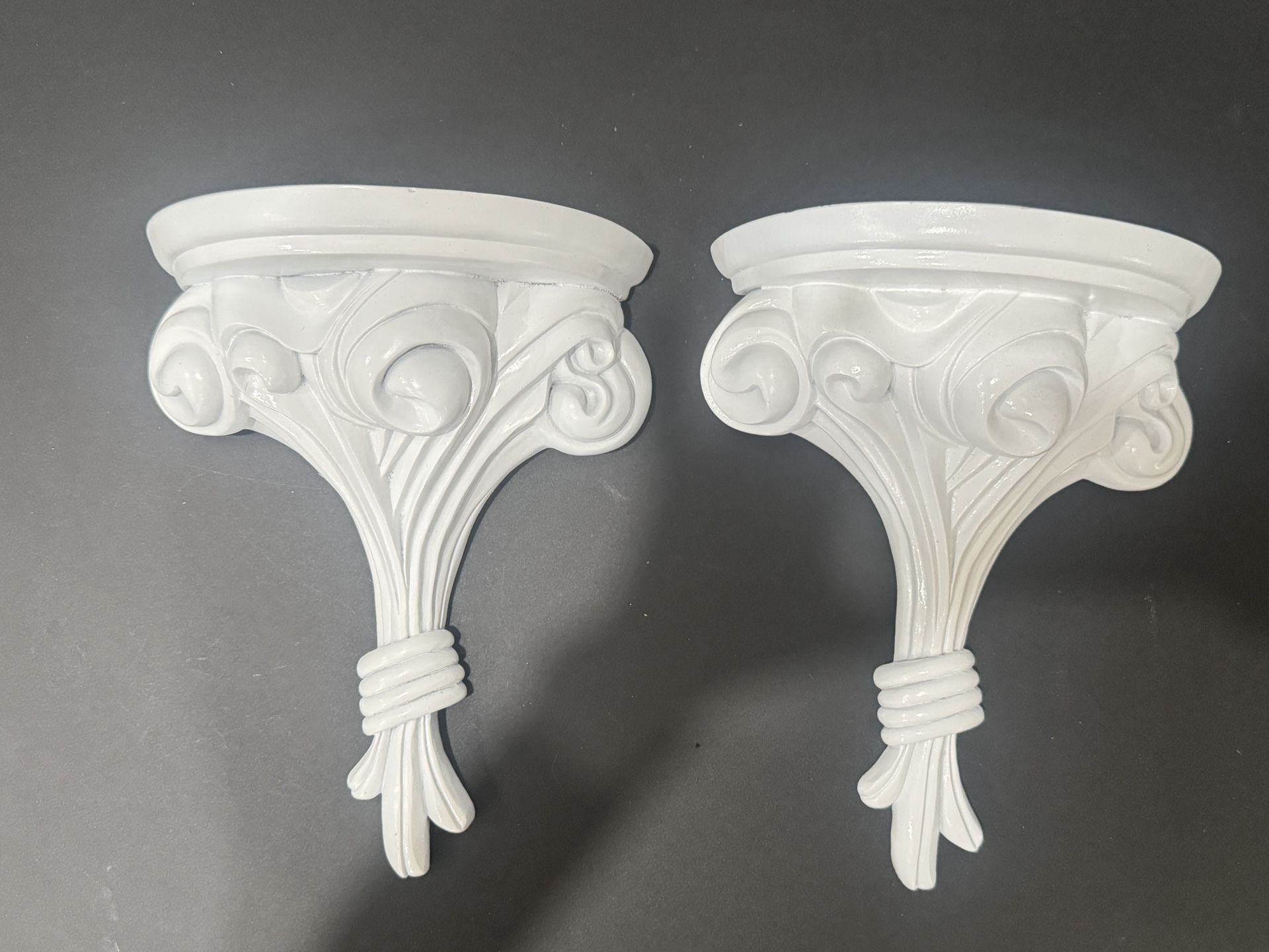Set Of 2 Wall Hanging Shelves European Background Decor 10.25x8.25x4” Resin