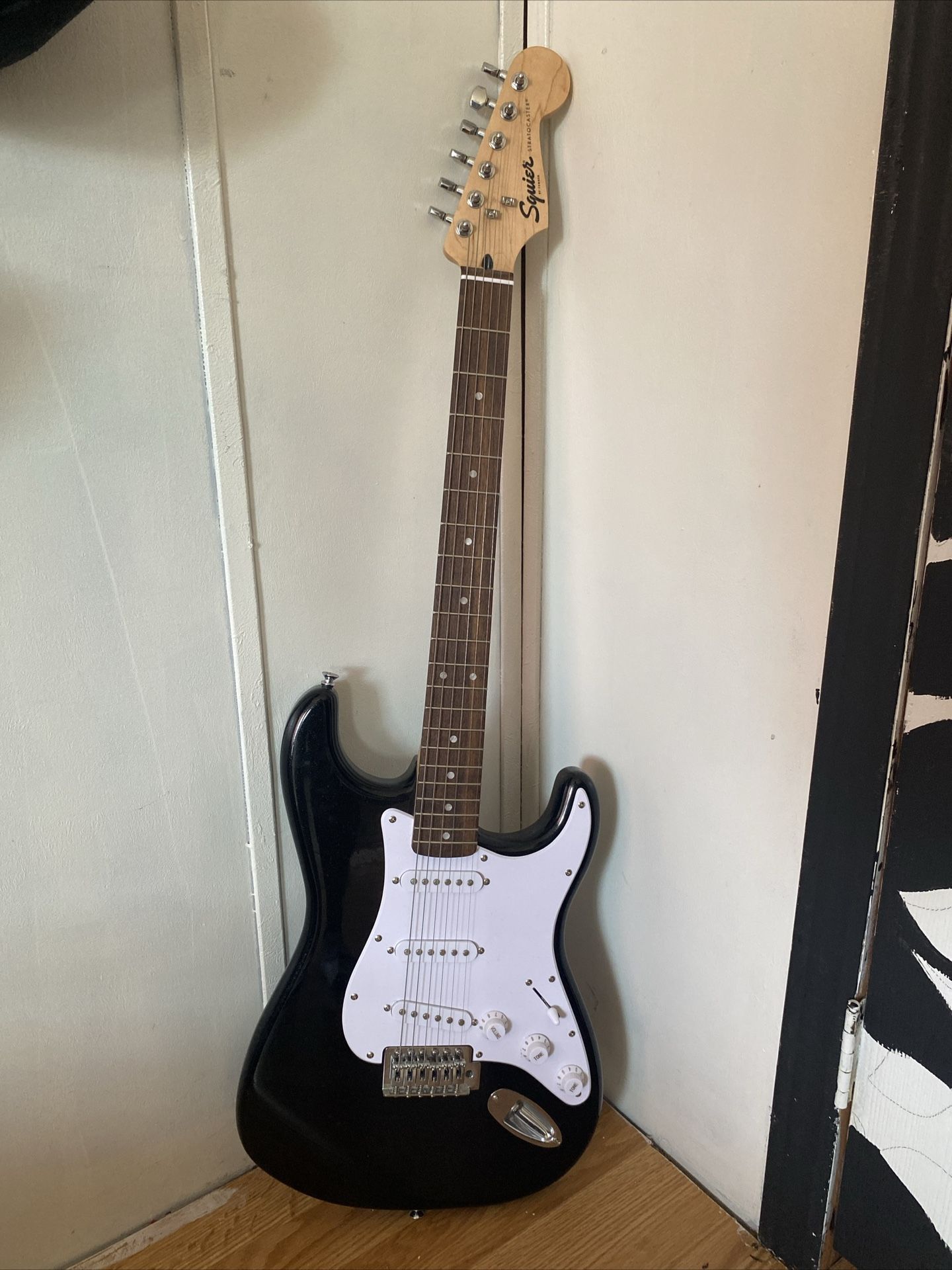 Squier Sonic Bass