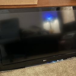 LG 47” LCD TV FULL HD 1080p (1920 x 1080p) resolution