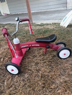 Radio Flyer Kids Tricycle – Adjustable Seat