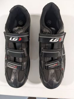 Cycling shoes