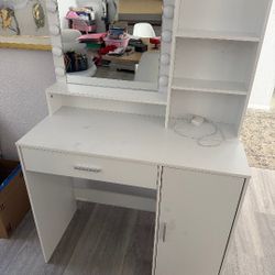 White Vanity With Lights