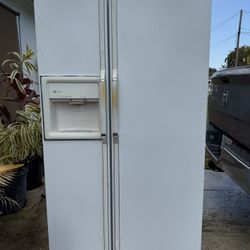 Used Refrigerator Works Well 