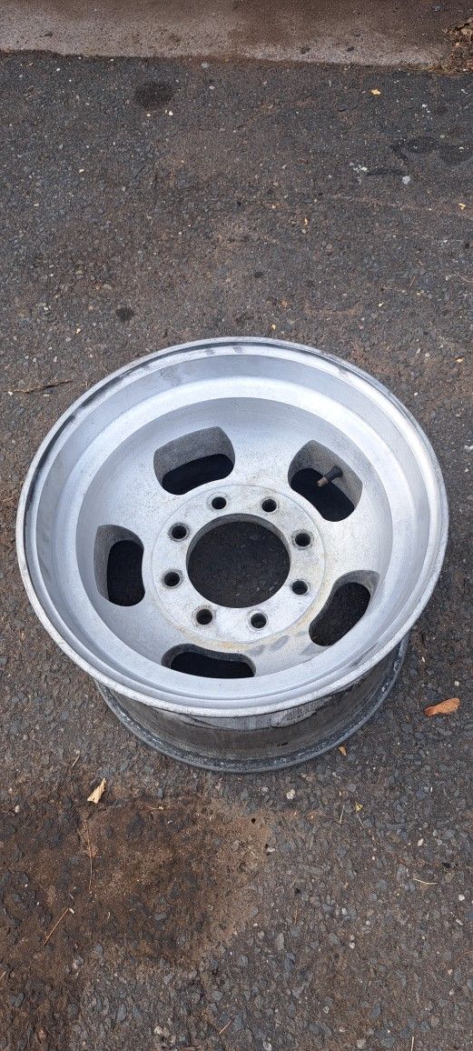 4 set 8 lugs slotte wheels