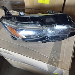 !!NEW OEM!! RH HEADLIGHT FOR A 2019-2022 CHEVY MALIBU #(contact info removed)6