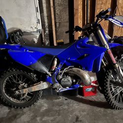 Dirt bike 