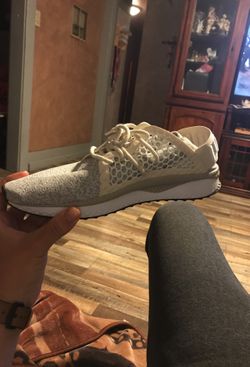 Pumas size 11