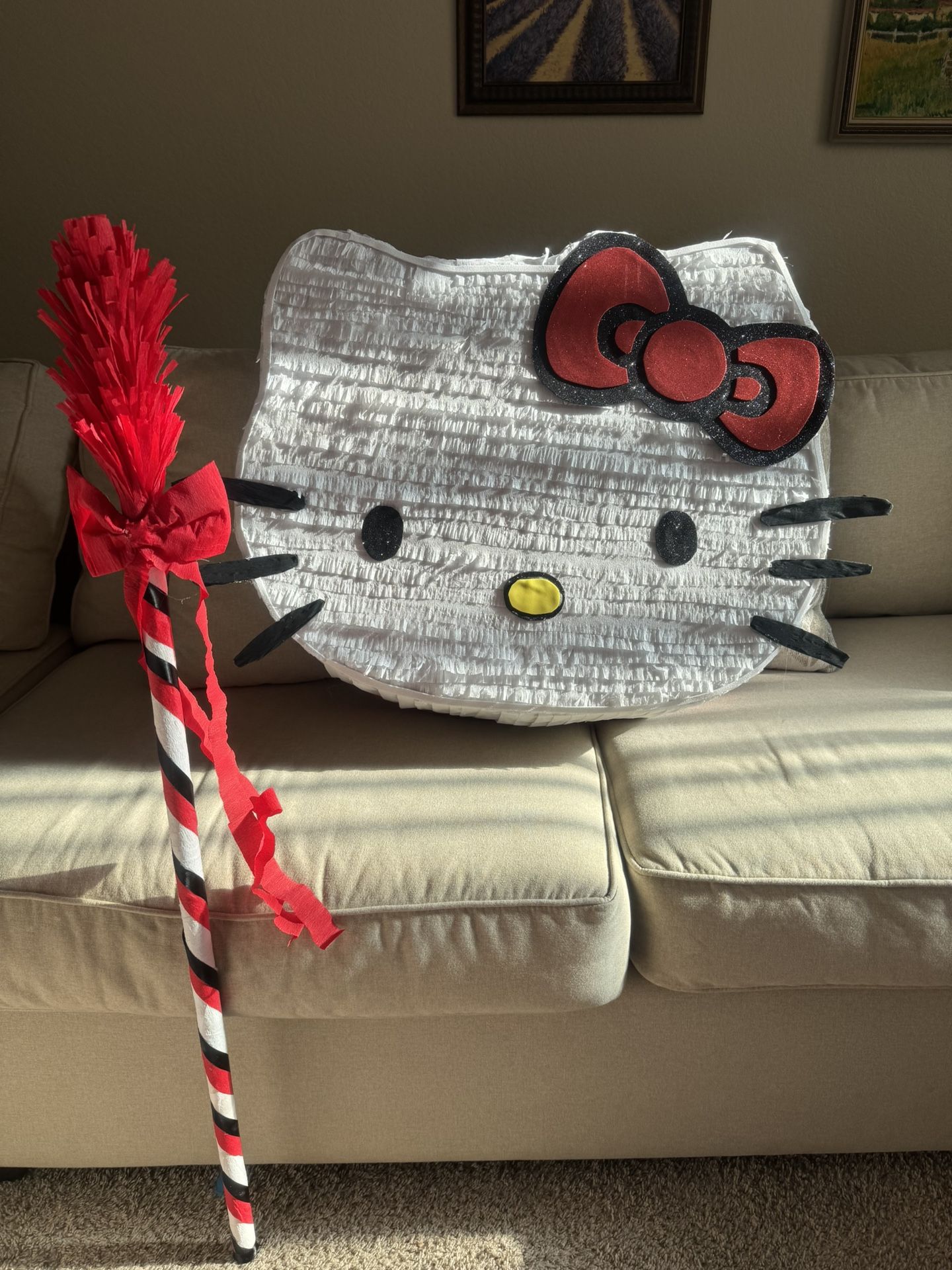 Hello Kitty Piñata