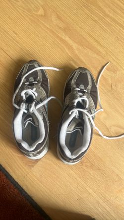 Women’s Nike running shoes size 9  1/2