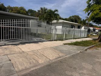 Picafen White Aluminum Fence For Sale By Owner About 180ft With Two Doors And Car Gate