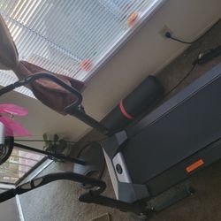 Avari Treadmil