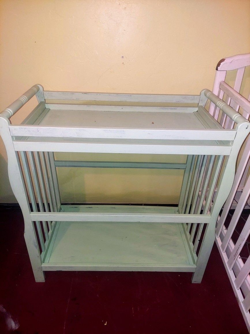 Oak Baby Crib ,dresser AND CHANGING TABLE CAN DELIVER OKC AREA 30