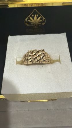 Nugget ring 10k gold