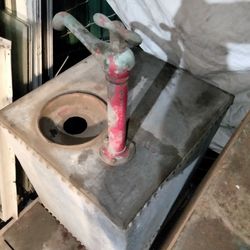 Oil Tank w/ brass Working  Pump