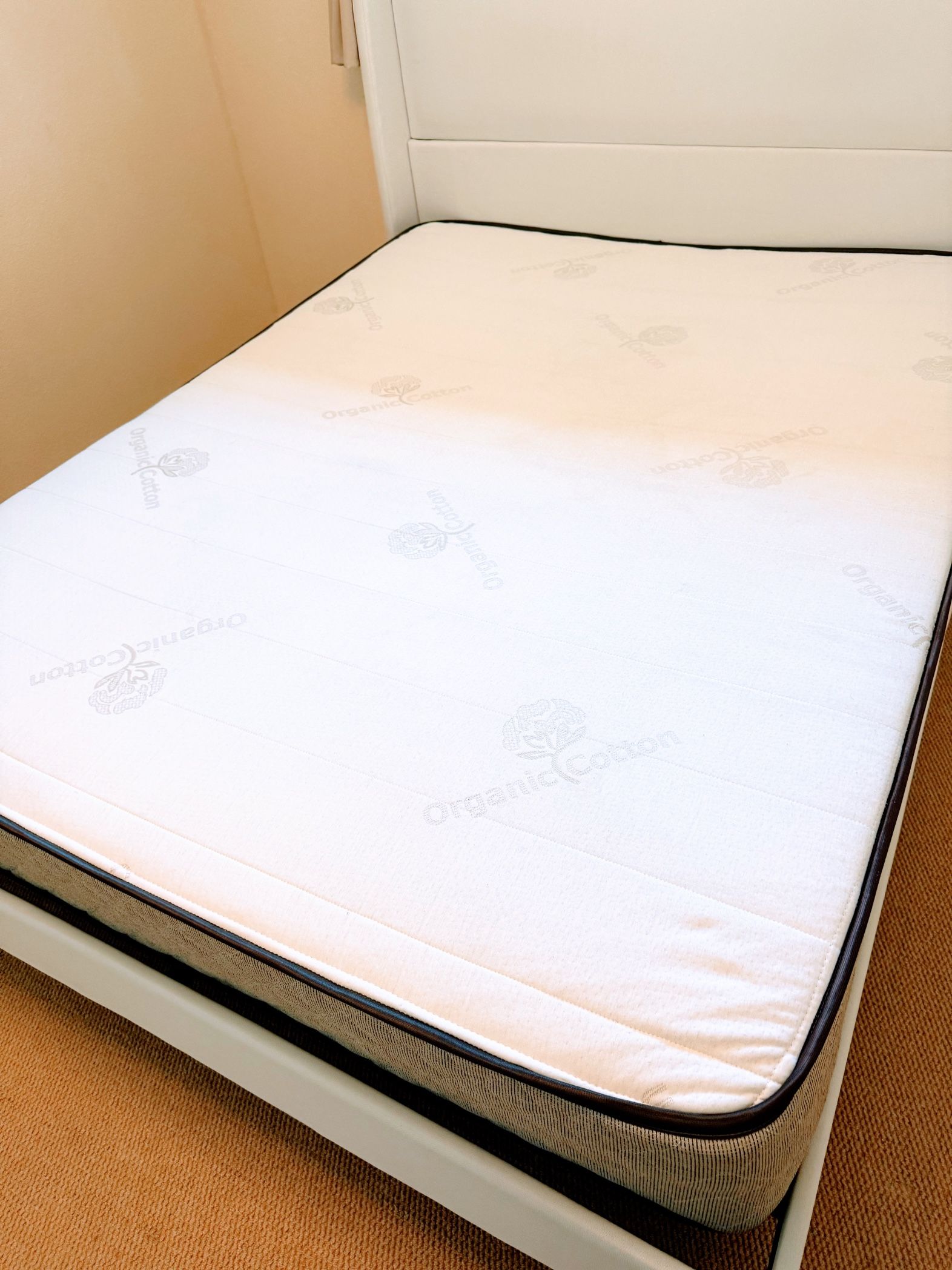 Brooklyn bedding Dreamfoam latex mattress 