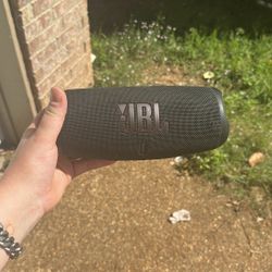 Jbl Charge 5 Like New 
