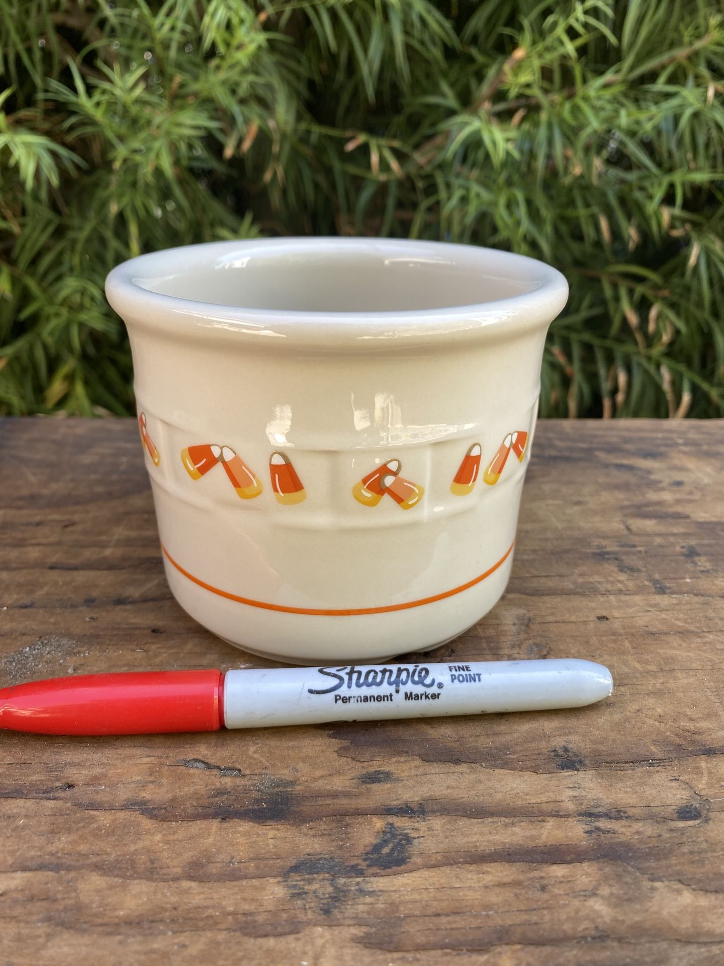 Longaberger 1 Pint crock candy corn Pattern - Pasadena