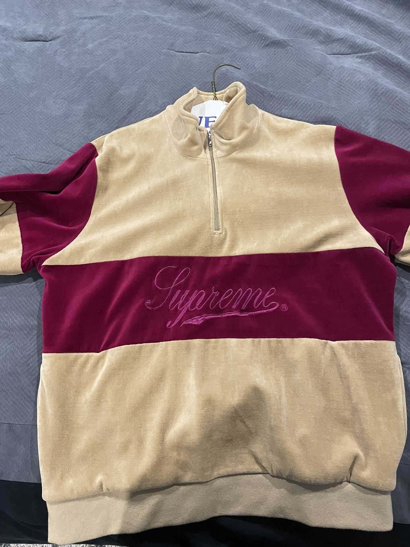 Supreme Velour Jacket Size large 160$