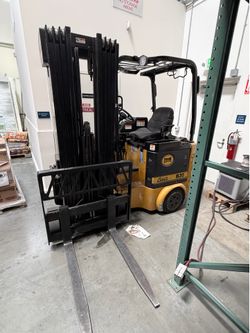 WANTED: Bendi / Landoll Narrow Aisle Forklift — 25ft Mast, 48V, Good Battery