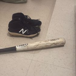 Kr3 Baseball Bat And Cleats 
