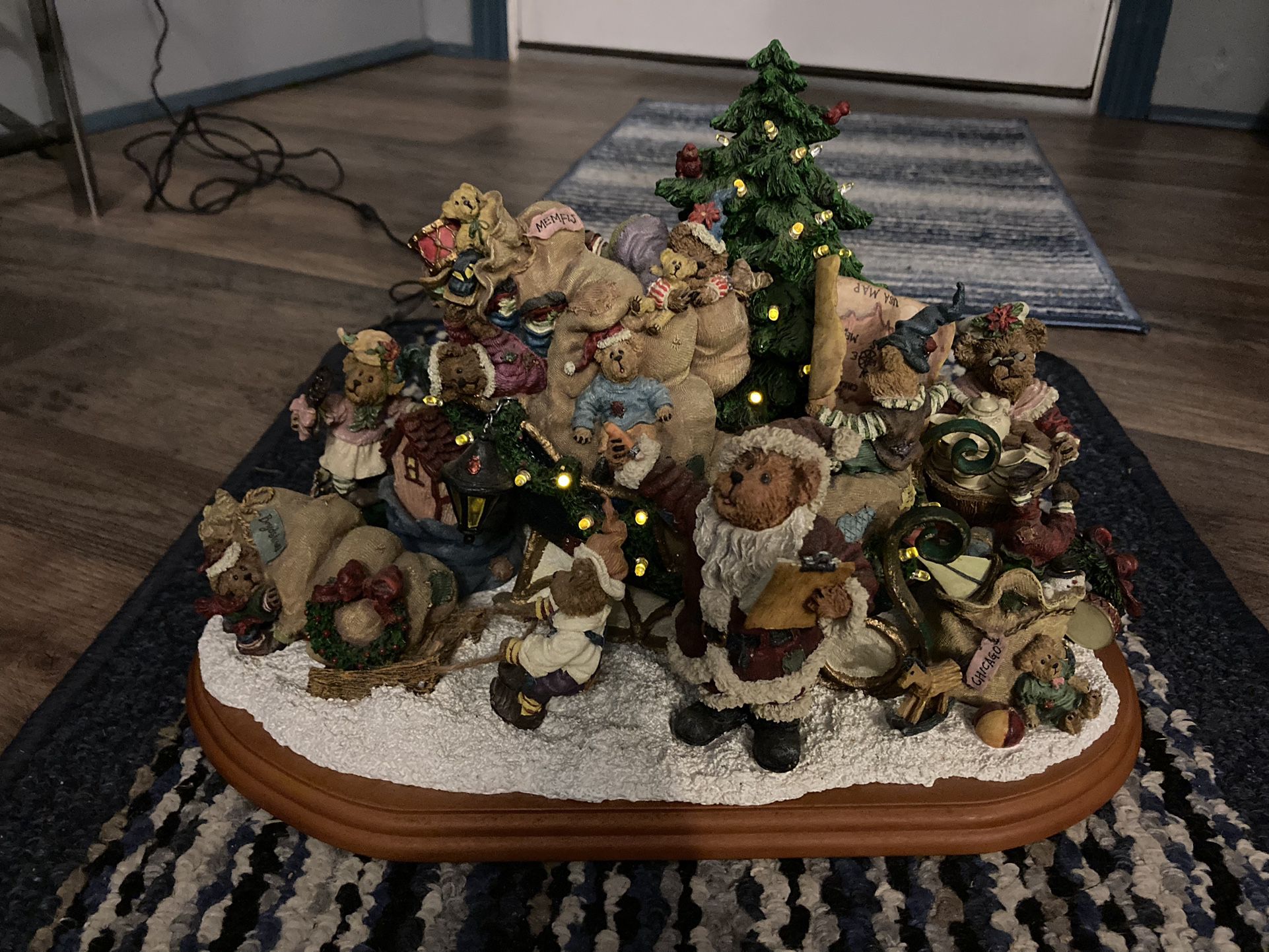 Boyd’s Bears Christmas Sleigh Lighted Teddy Bear Village By Danbury Mint