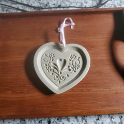 Heart-shaped Cookie Mold Stoneware