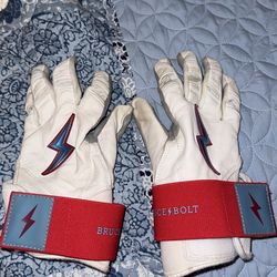 Bruce Bolt Long cuff batting gloves