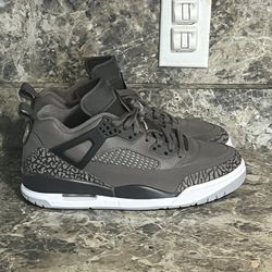 Air Jordan Spizike Low Cave Stone Anthracite – Size 7.5 – Clean