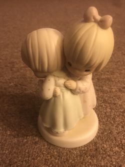 best friend ceramic hugging dolls
