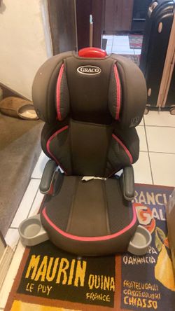 Toddler booster seat 2 pieces.  Pick up. E.  Side. Tacoma
